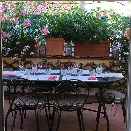 Homestay Ponte Vecchio Pansiyon Floransa