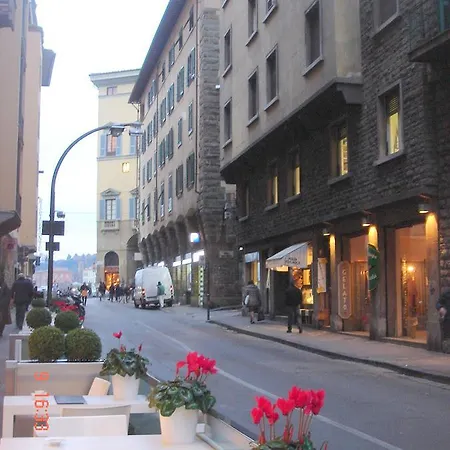 Homestay Ponte Vecchio Pansiyon Floransa